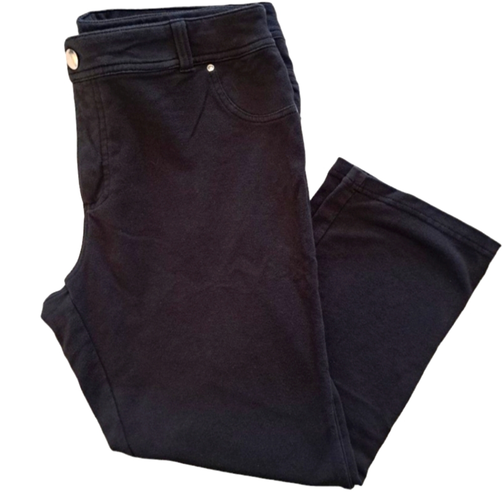 Just Be Black Stretchy Capri Pants Size Large